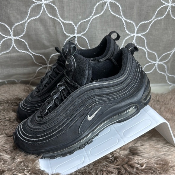 (E2) Nike Air Max 97 Black‎ with Leather for Kids, Size 6Y - Picture 1 of 10